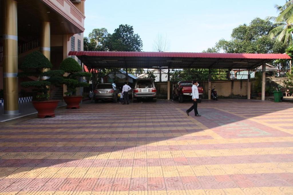 Chhne Chulsa Hotel Sihanoukville Buitenkant foto